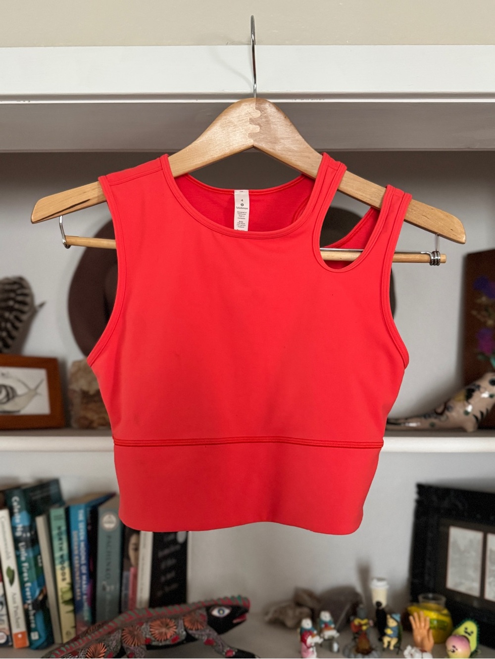 lululemon / cropped compression tank - size 4